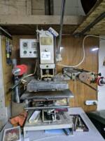 прес для тиснення